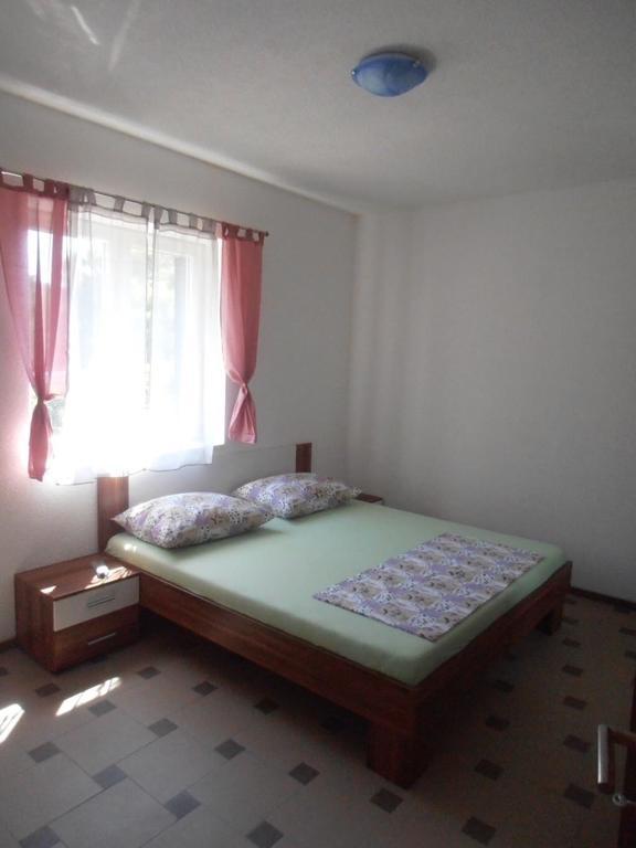 Apartment Afrika Makarska Habitación foto