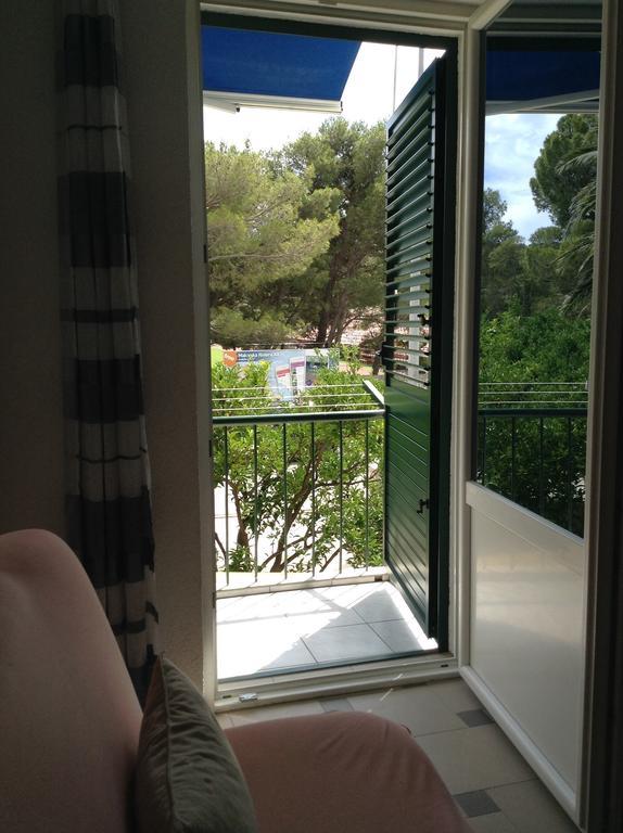 Apartment Afrika Makarska Habitación foto