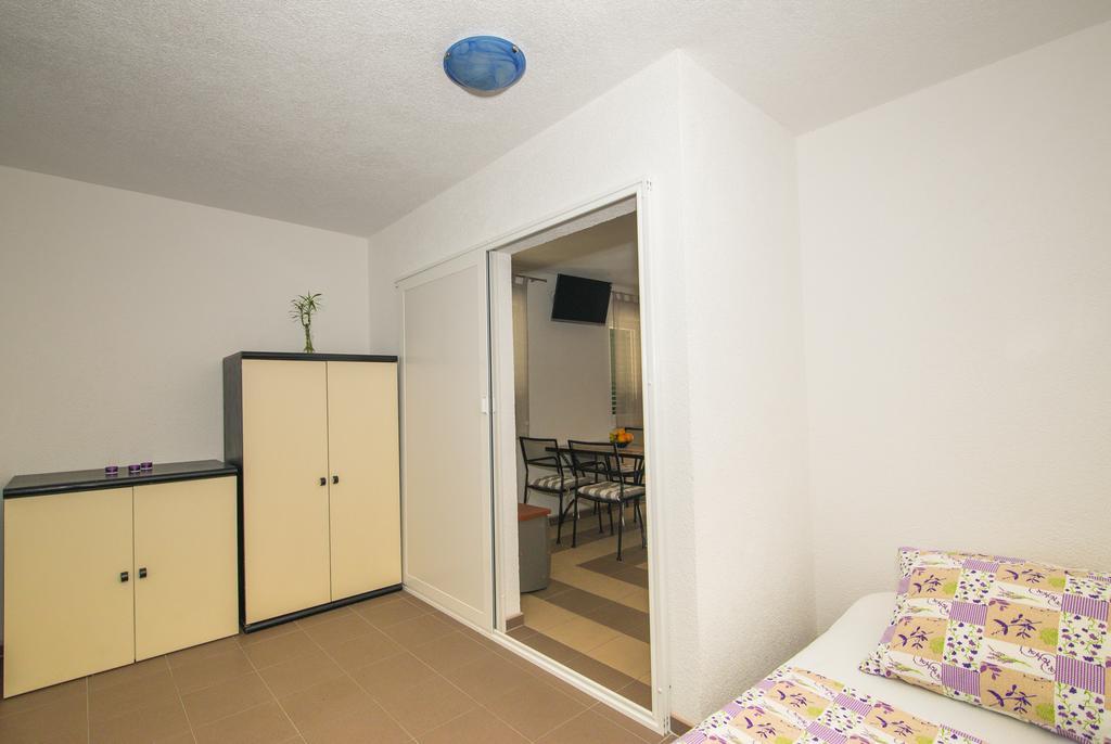 Apartment Afrika Makarska Exterior foto